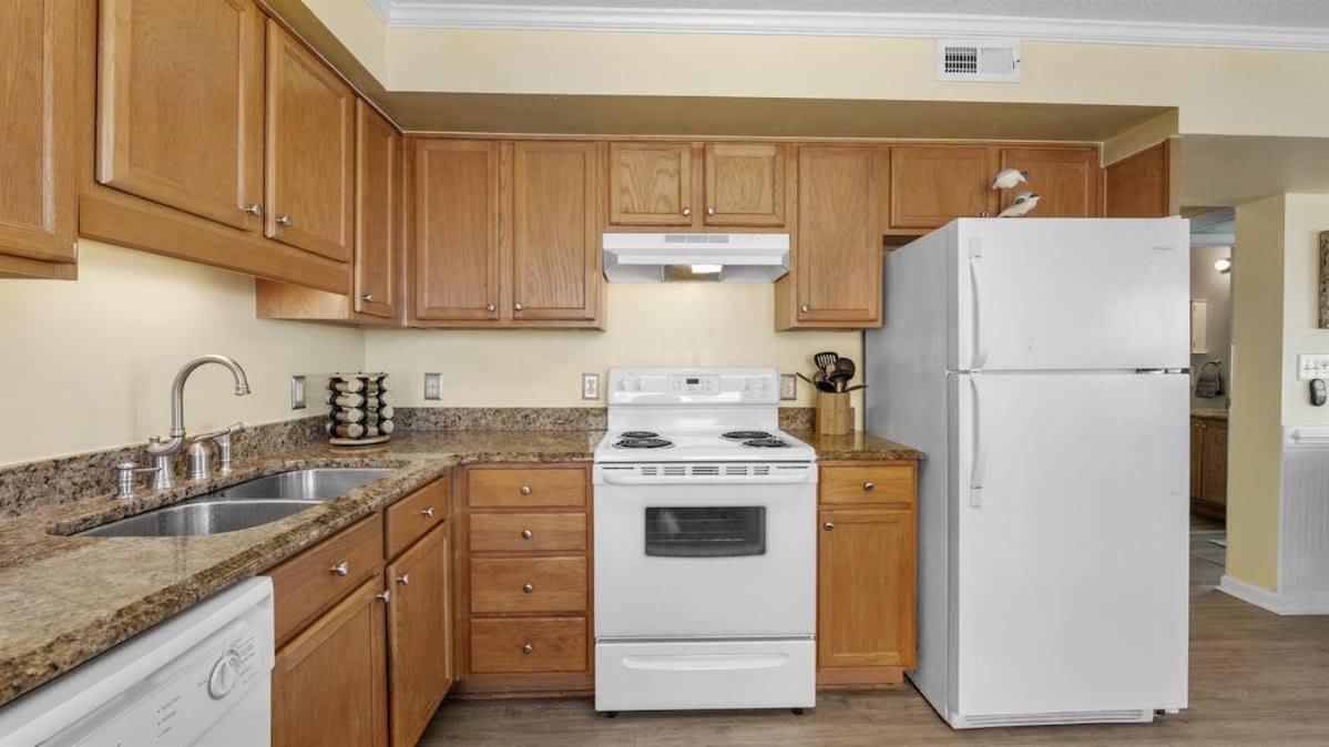 *2Br Oceanfront Retreat*King Ensuite*Pool*Nmb Cherry Grove*Pc4 Myrtle Beach Extérieur photo